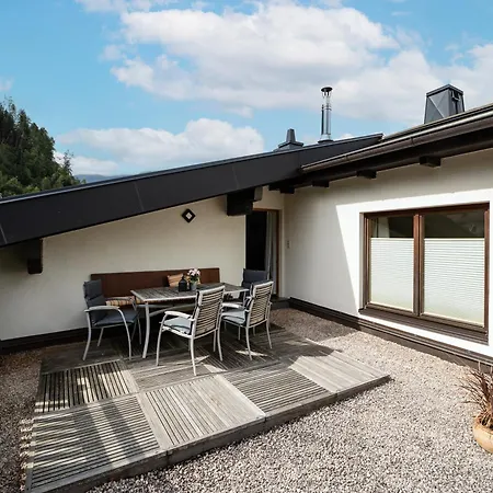 Andrea Hauser - Riedltischler Apartamento