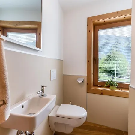 Andrea Hauser - Riedltischler *