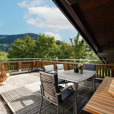 Andrea Hauser - Riedltischler Zell am Ziller