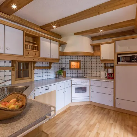 Andrea Hauser - Riedltischler * Zell am Ziller