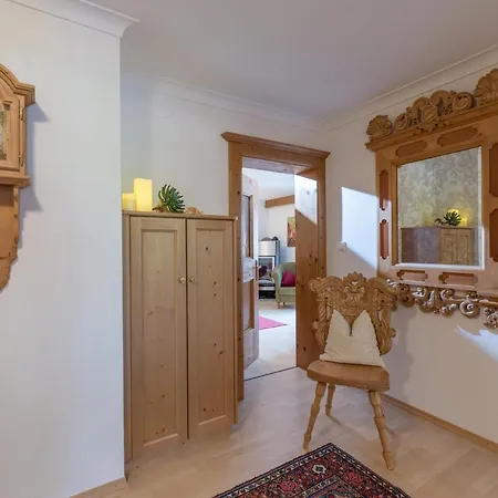 Andrea Hauser - Riedltischler Appartamento