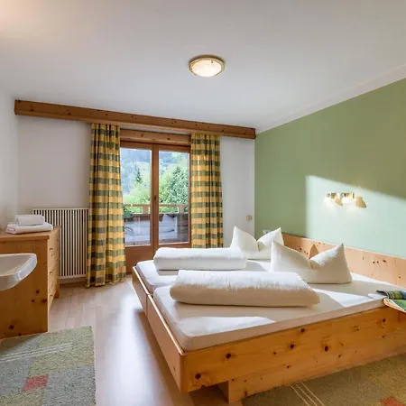 Andrea Hauser - Riedltischler Zell am Ziller