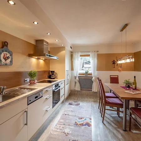 Andrea Hauser - Riedltischler * Zell am Ziller