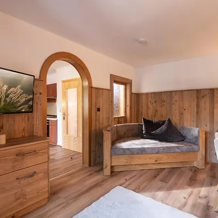 Appartement Andrea Hauser - Riedltischler *